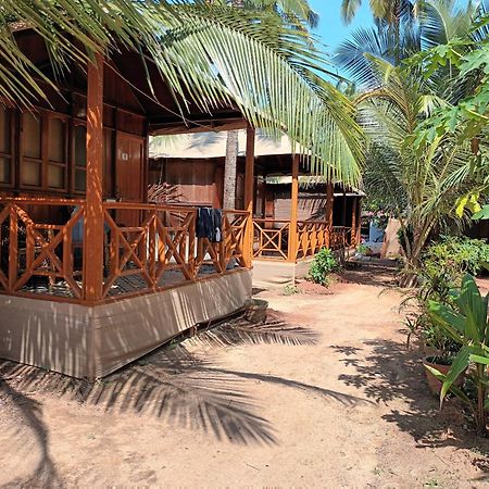 Big Fish Hotel คานาโคนา ภายนอก รูปภาพ