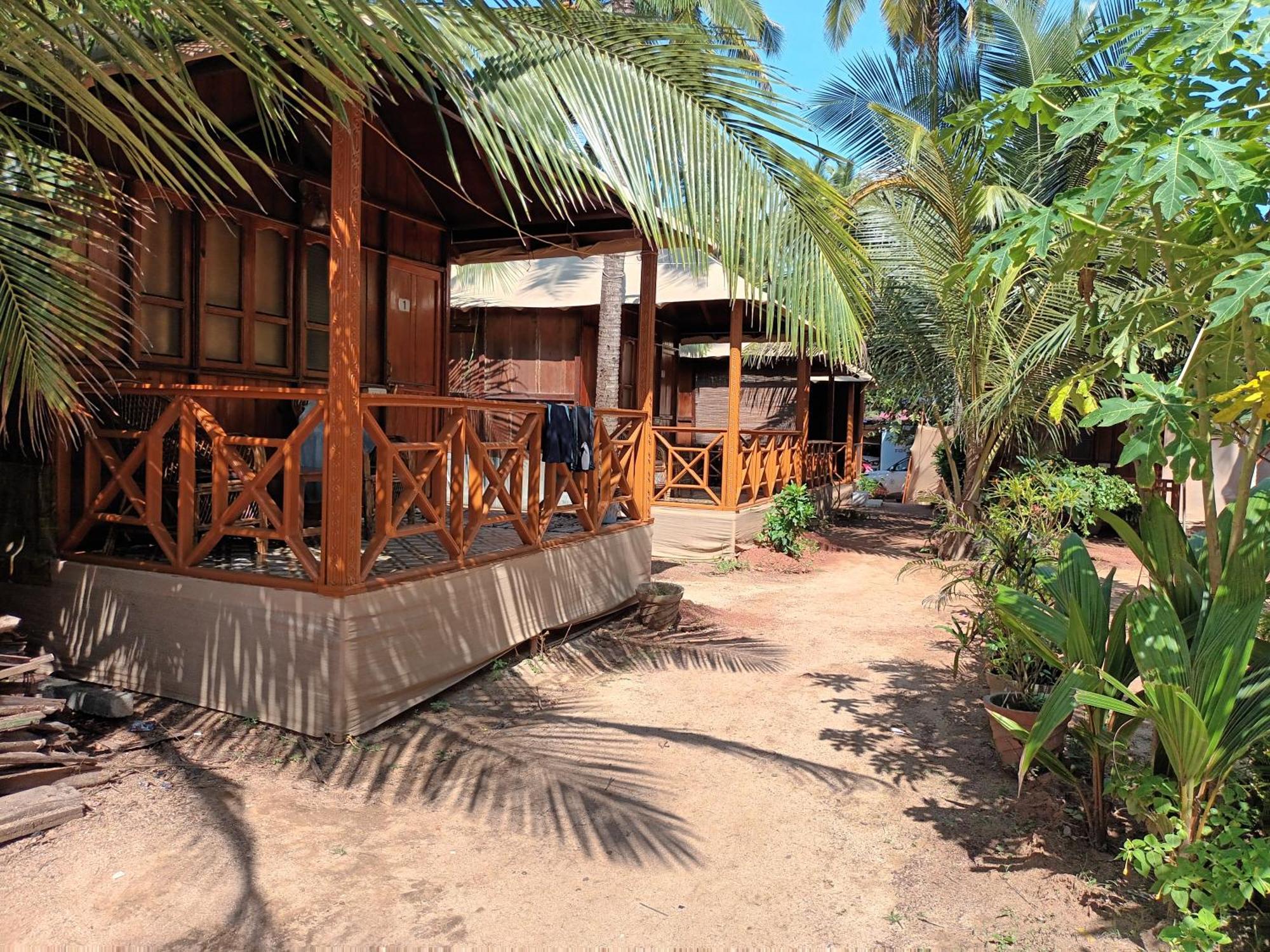 Big Fish Hotel คานาโคนา ภายนอก รูปภาพ